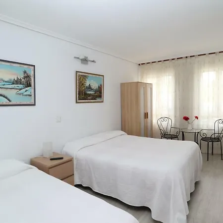 Pensión El Centro Vargas