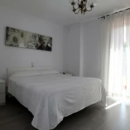 El Centro 3*